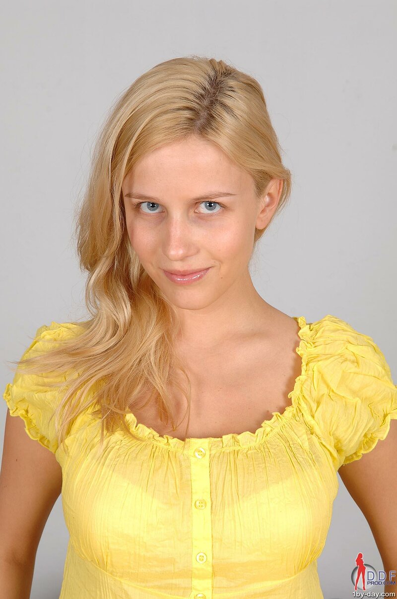 Танечка, 18 лет, 3 размер груди